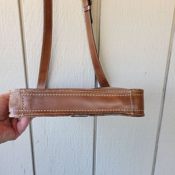Patricia Nash map crossbody leather purse - Picture 4 of 8